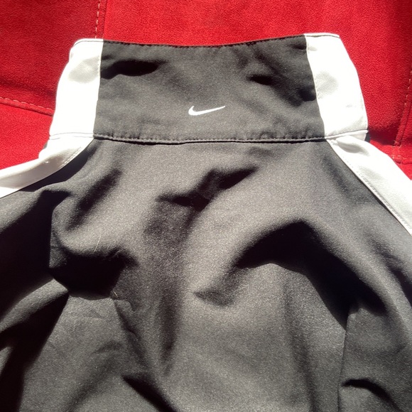 Nearly New Nike zip-up jacket - Picture 6 of 6